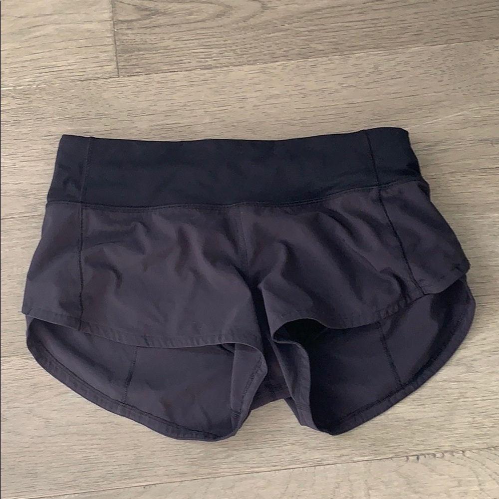 black lululemon running shorts